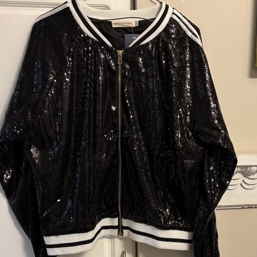 Anna-Kaci California L NWT